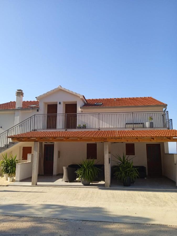 Apartmani Nila Sveta Nedelja  Exterior photo